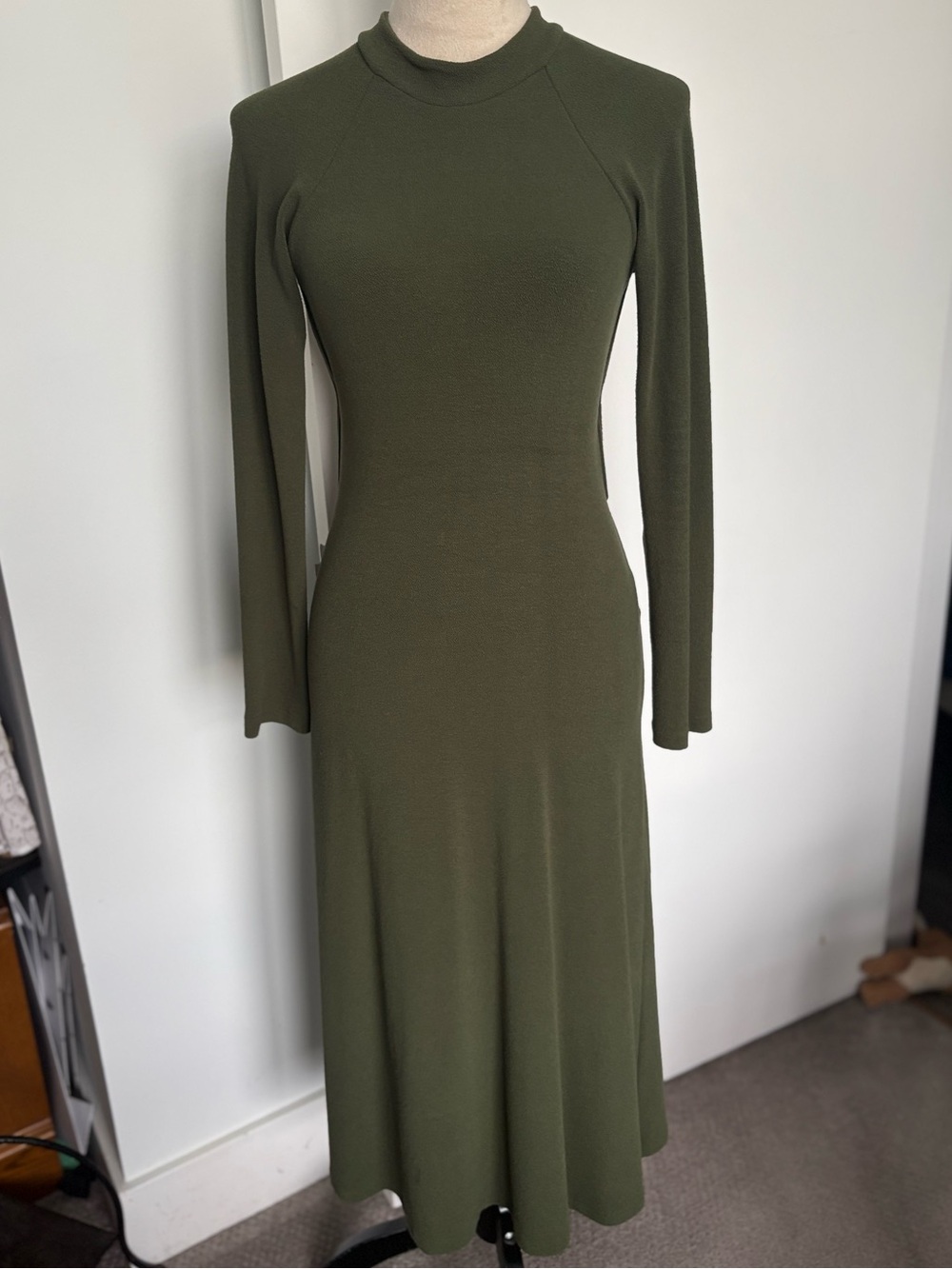 FARM Rio Open Back Midi Dress - Picture 6 of 15